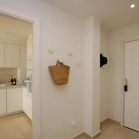 Apartment Luxe In Mijas Met Zeezicht & Zwembad