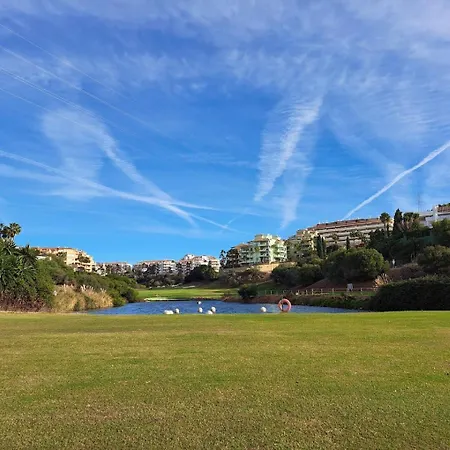 Apartment Luxe In Mijas Met Zeezicht & Zwembad *